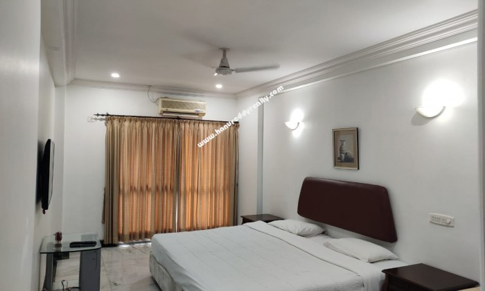 2 BHK Flat for Rent in Old Airport Road